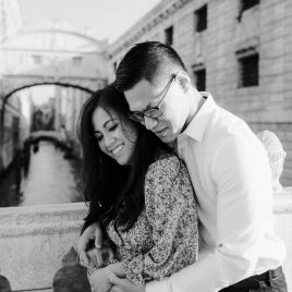 A couple photoshoot in Venice