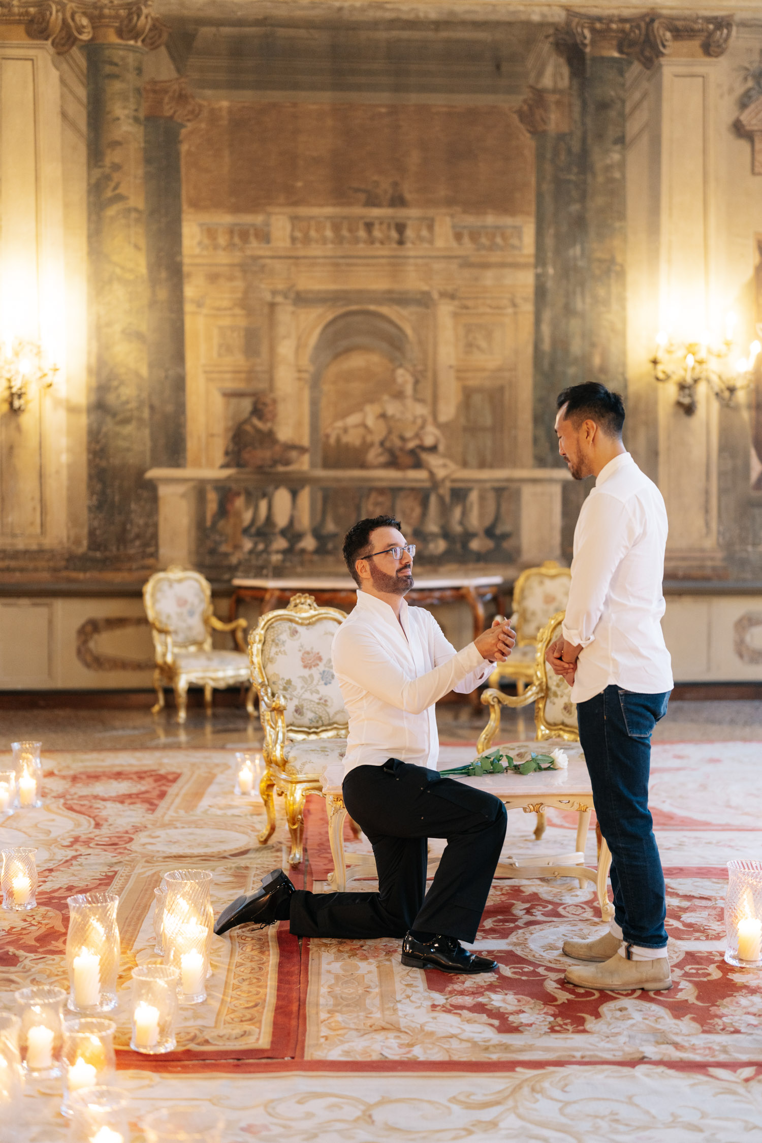 the best ideas for a gay proposal in Venice hire a photographer