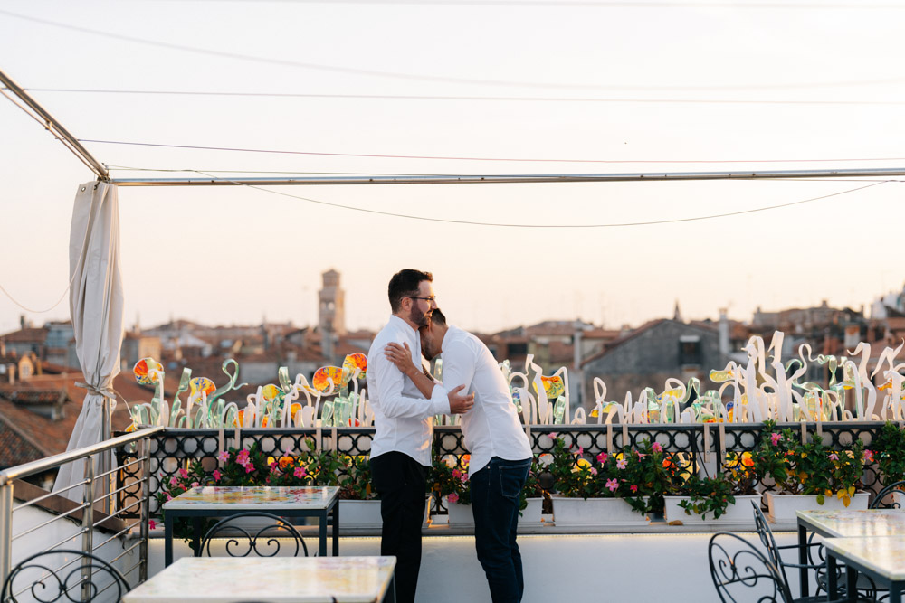 gay couple Venice couple photographer in Venice, Italy