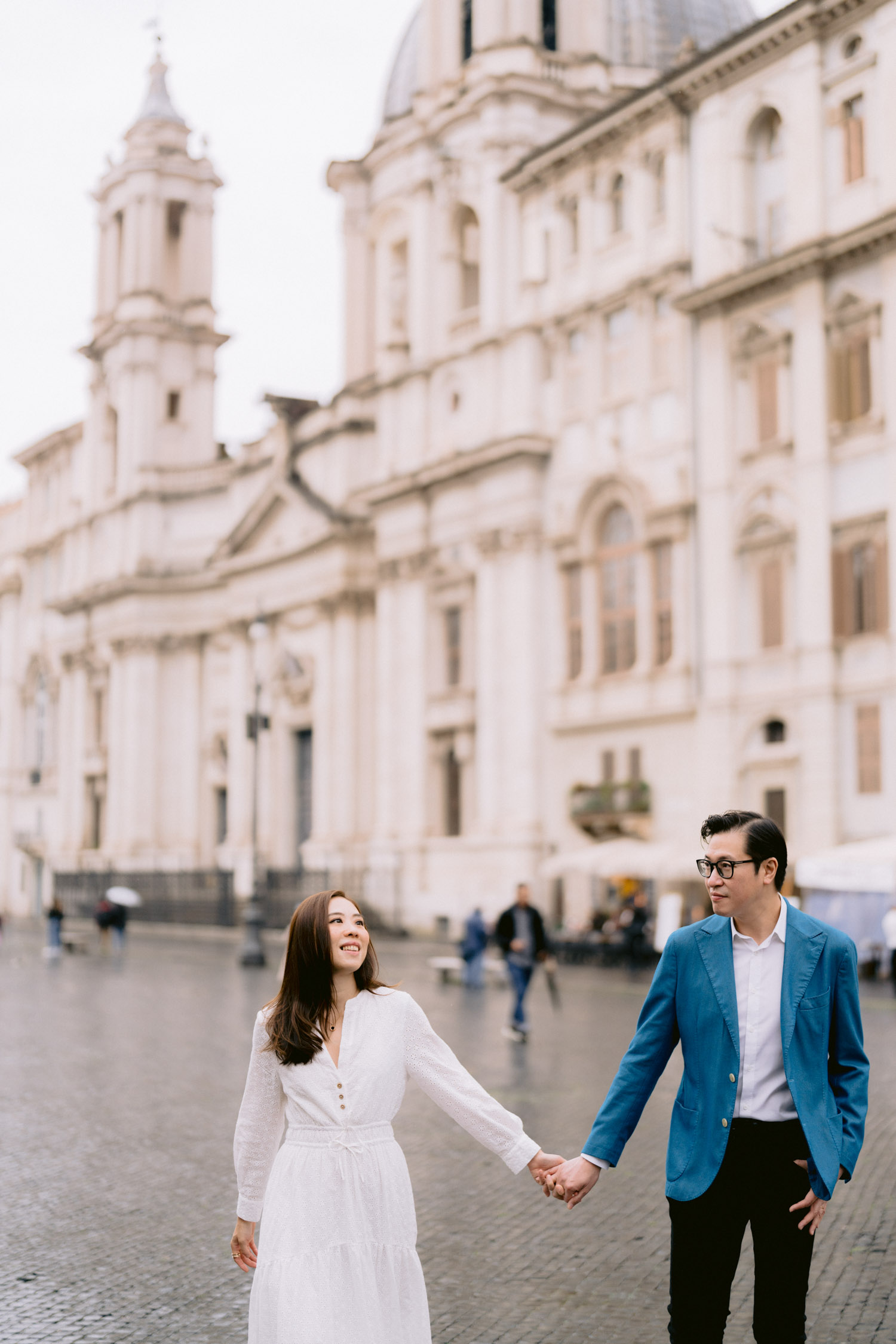 book your wedding, engagement, anniversary, honeymoon photographer in Rome
