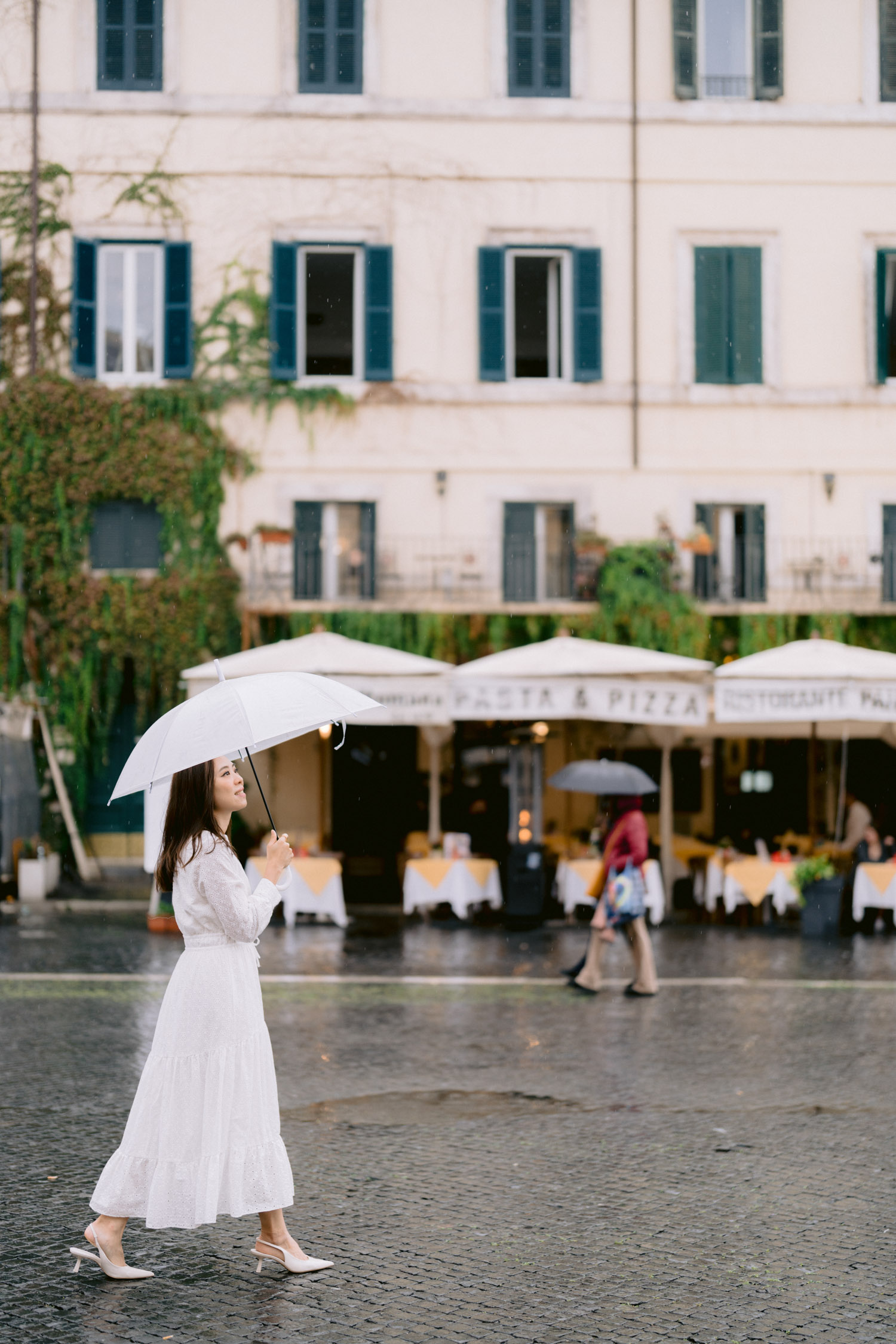 authentic photoshoot in Rome for a couple or solo traveller 