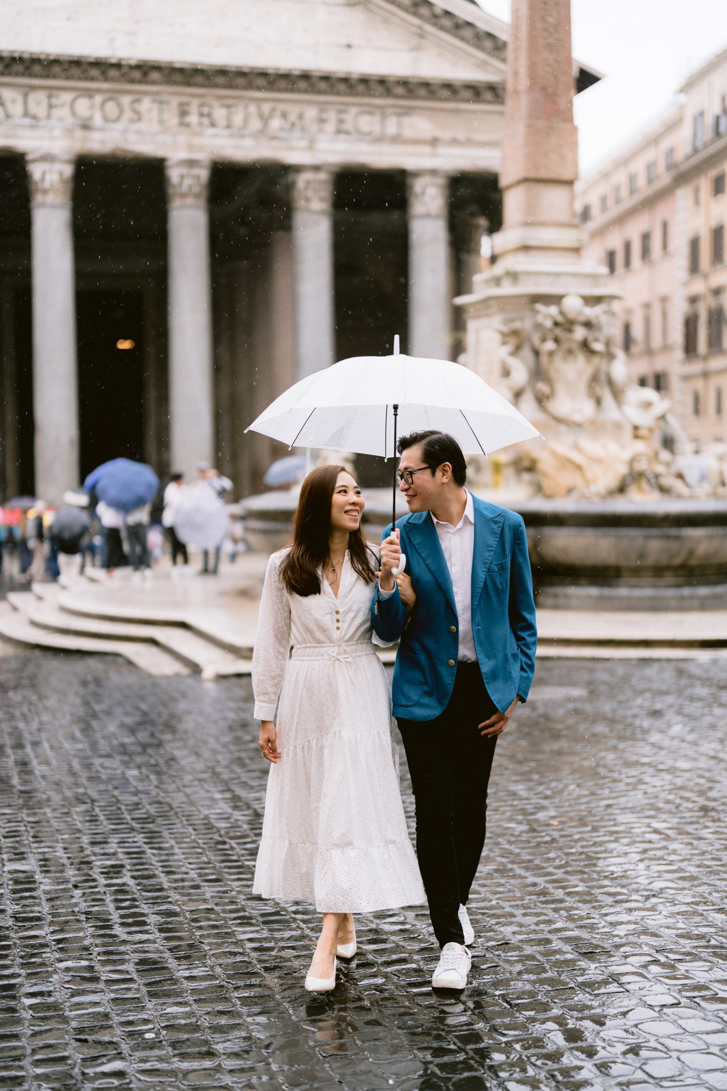 book photographer for a couple photoshoot in Rome Italy