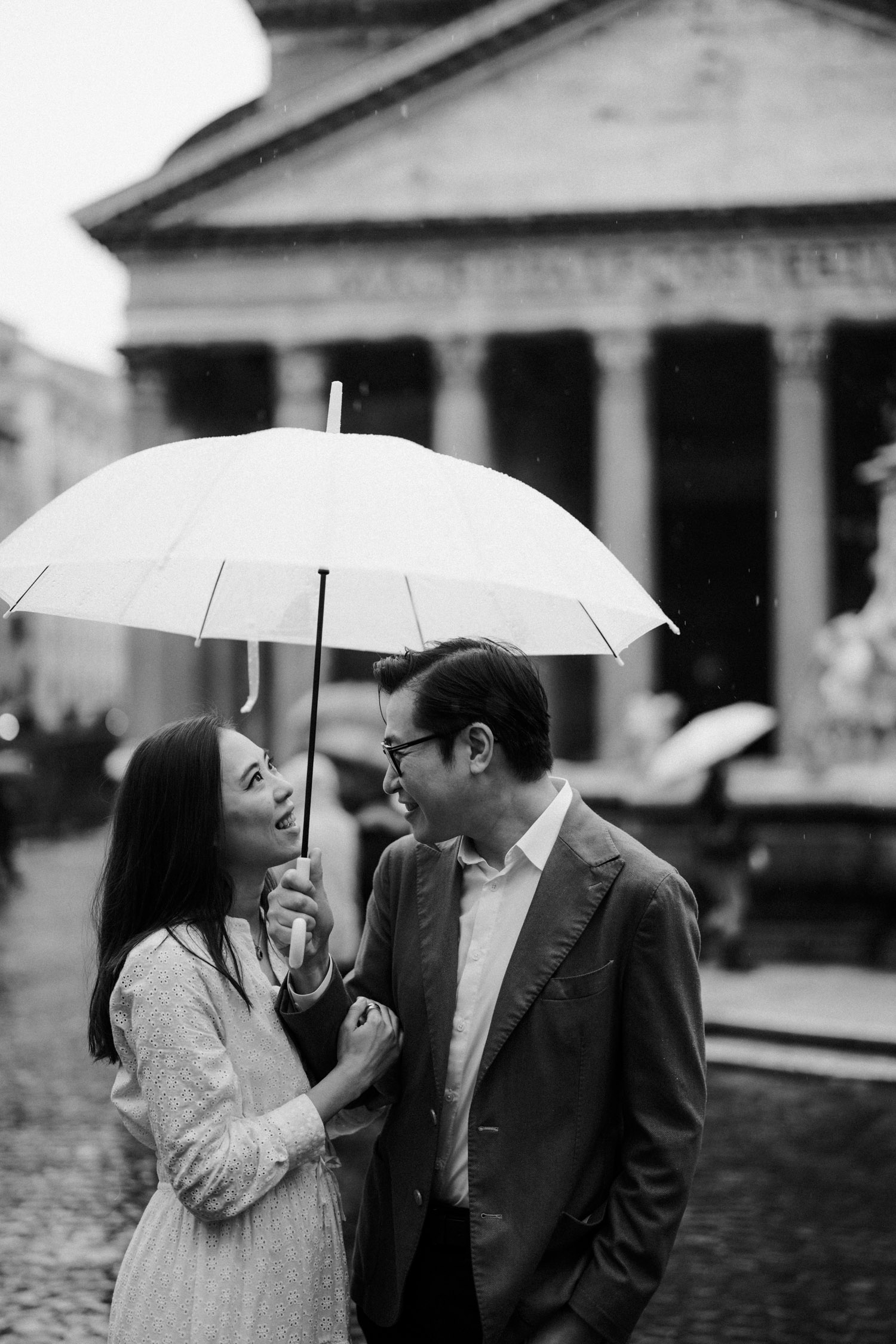 Love story photoshoot for a couple in Rome Italy