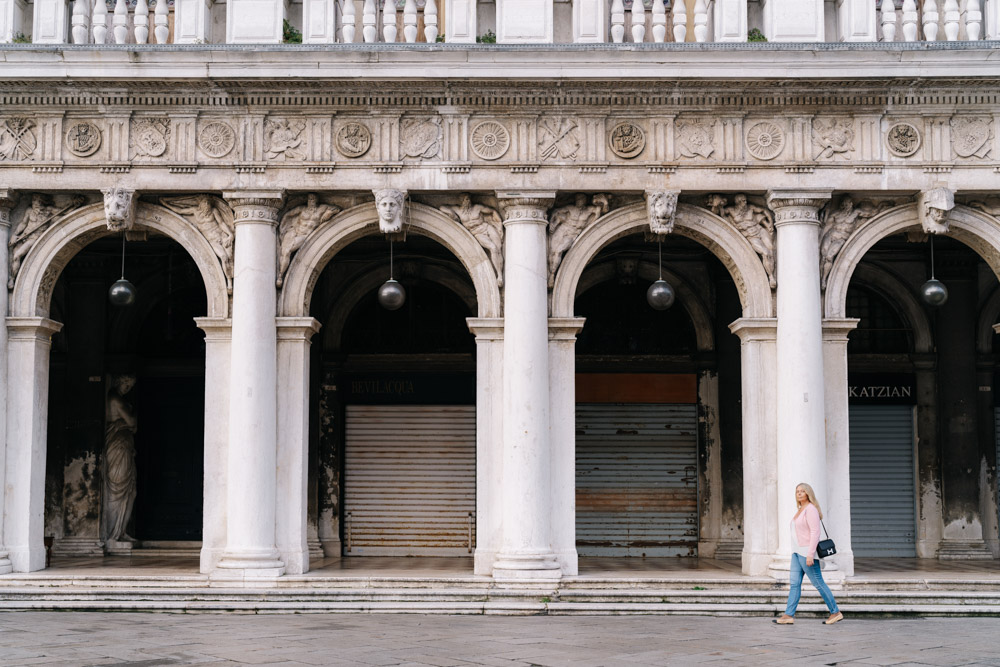 the best portrait photographer in Venice Italy- Alina Indi