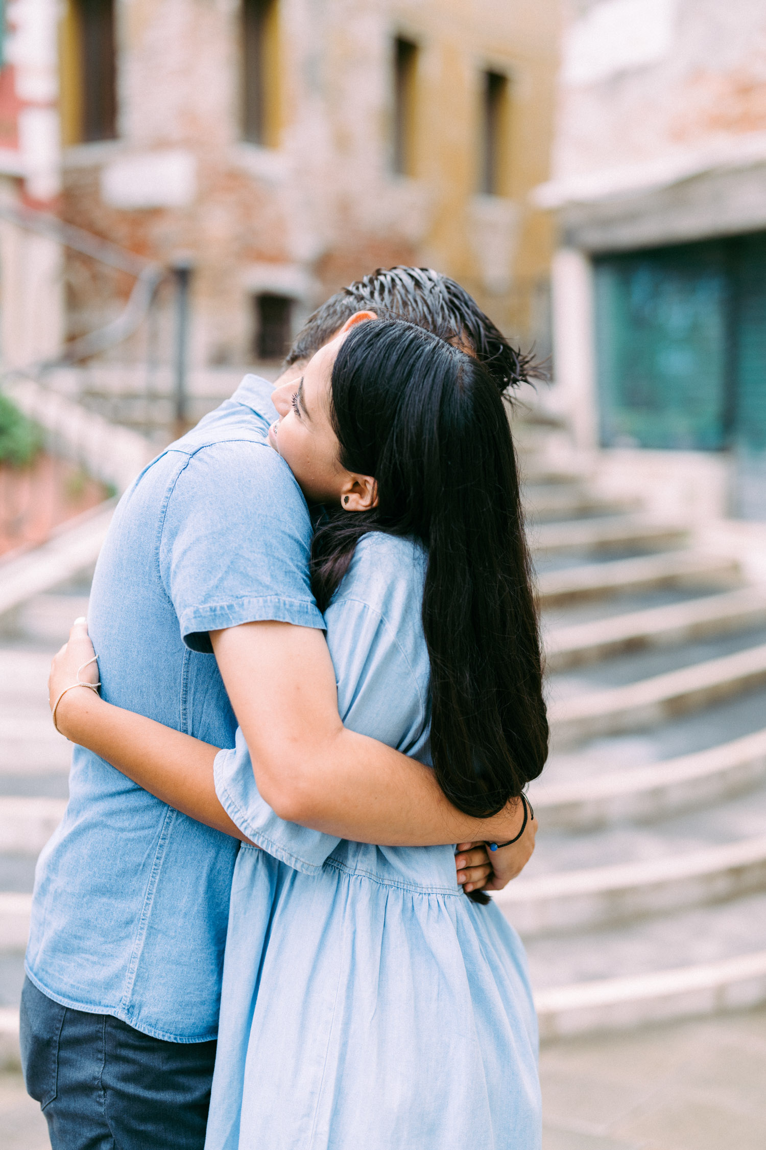 how to propose in Venice and book engagement photographer for a couple photophoto