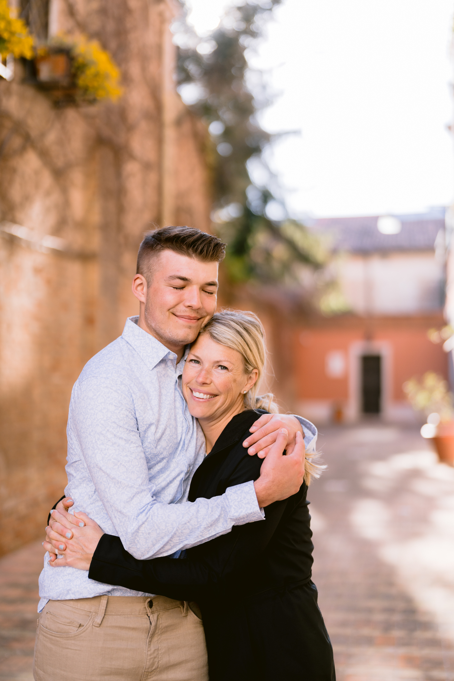 mother and son family photoshoot in Venice