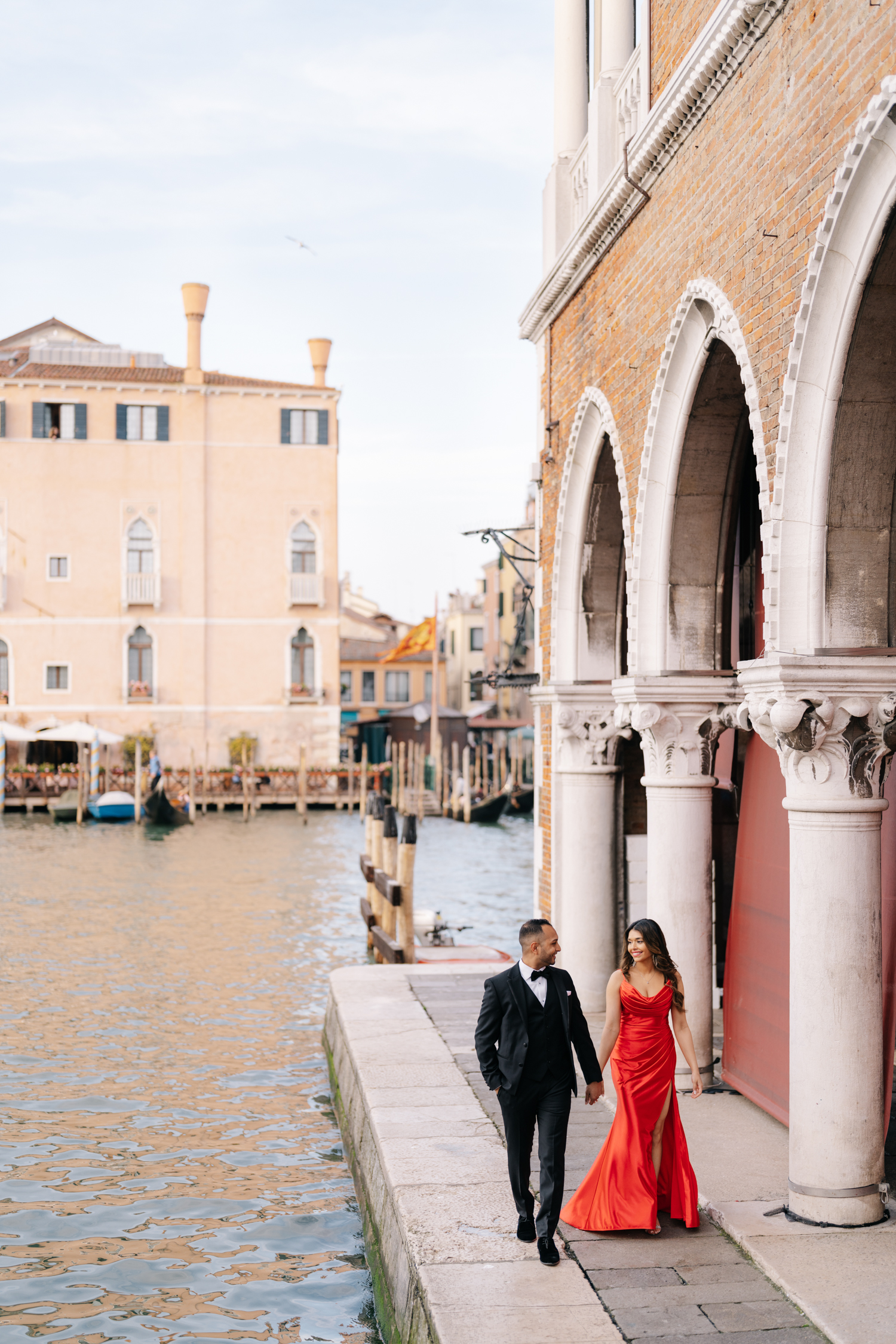 proposal photoshoot in Venice Italy at Venice Casino