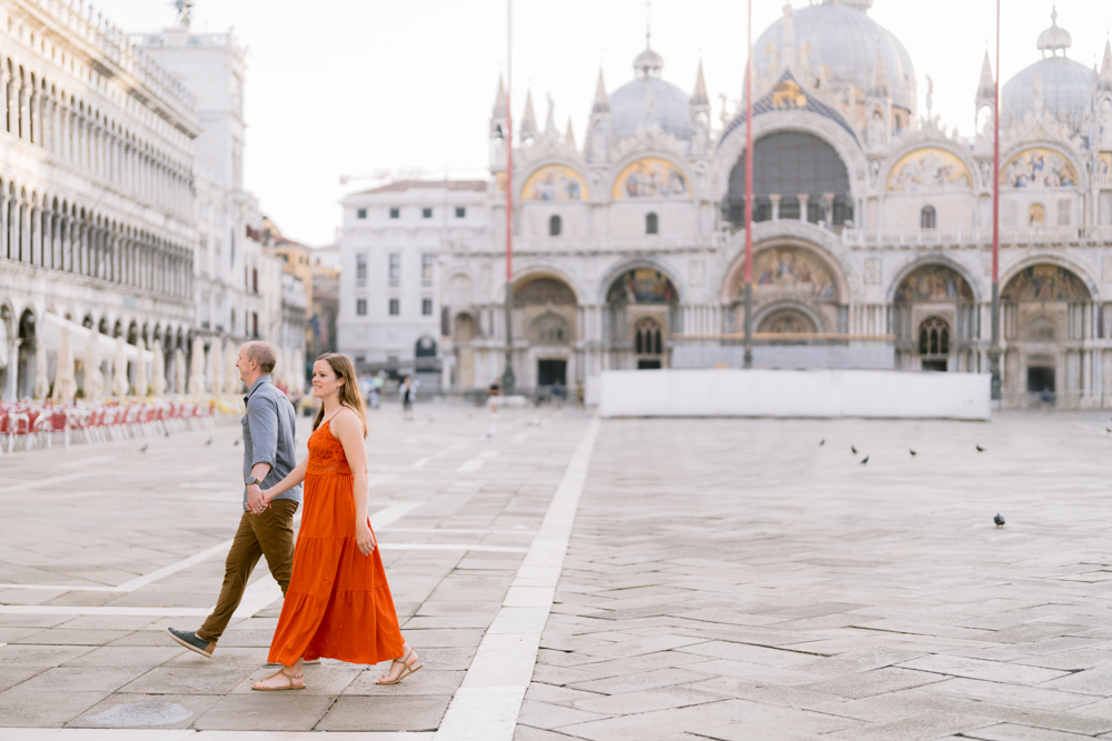 Book the top photographer in Venice, Alina Indi