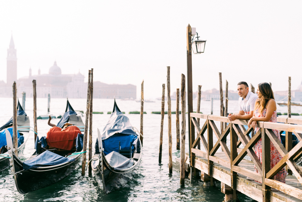 book your Venice photoshoot with the best freelance photographer in Italy