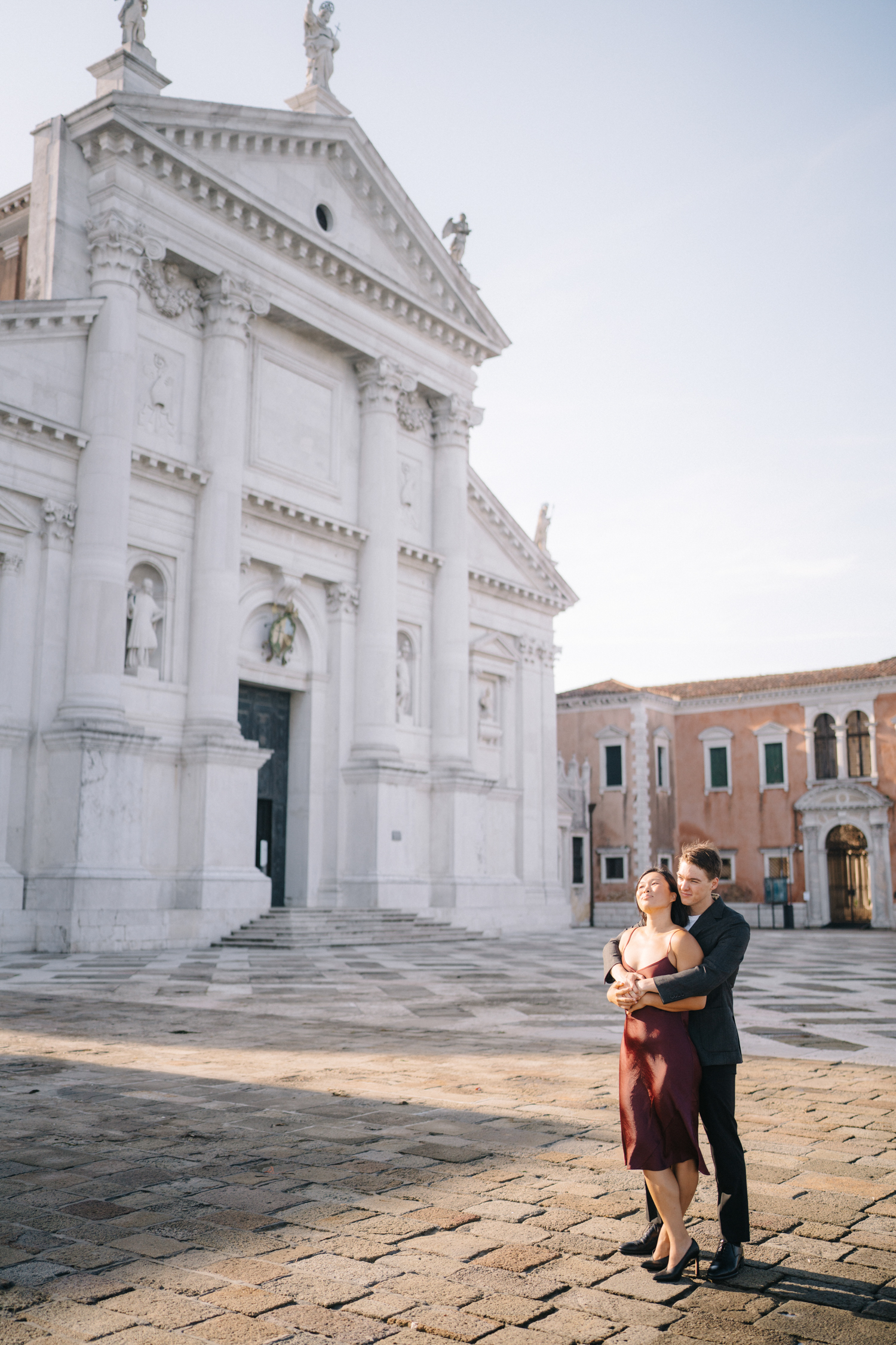 Italy portrait photographer, Alina Indi will capture your special romantic vacation in Venice