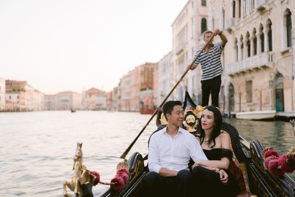 Alina is the best gondola photographer in Venice