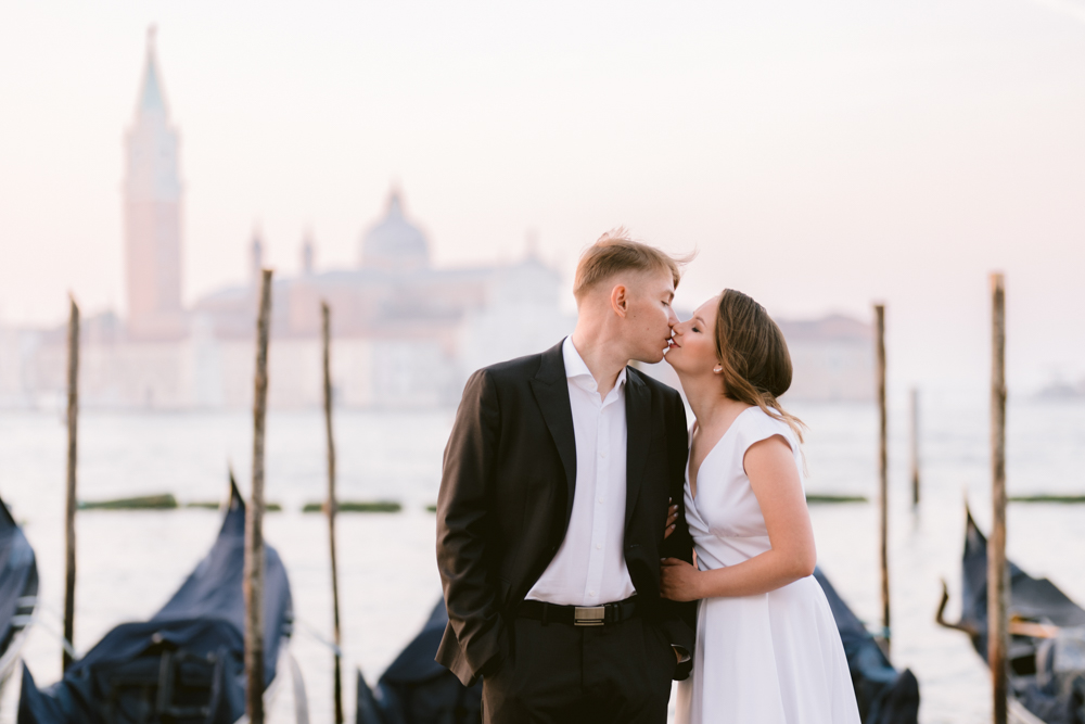 Find the best makeup artist, photographer, wedding planner in Venice