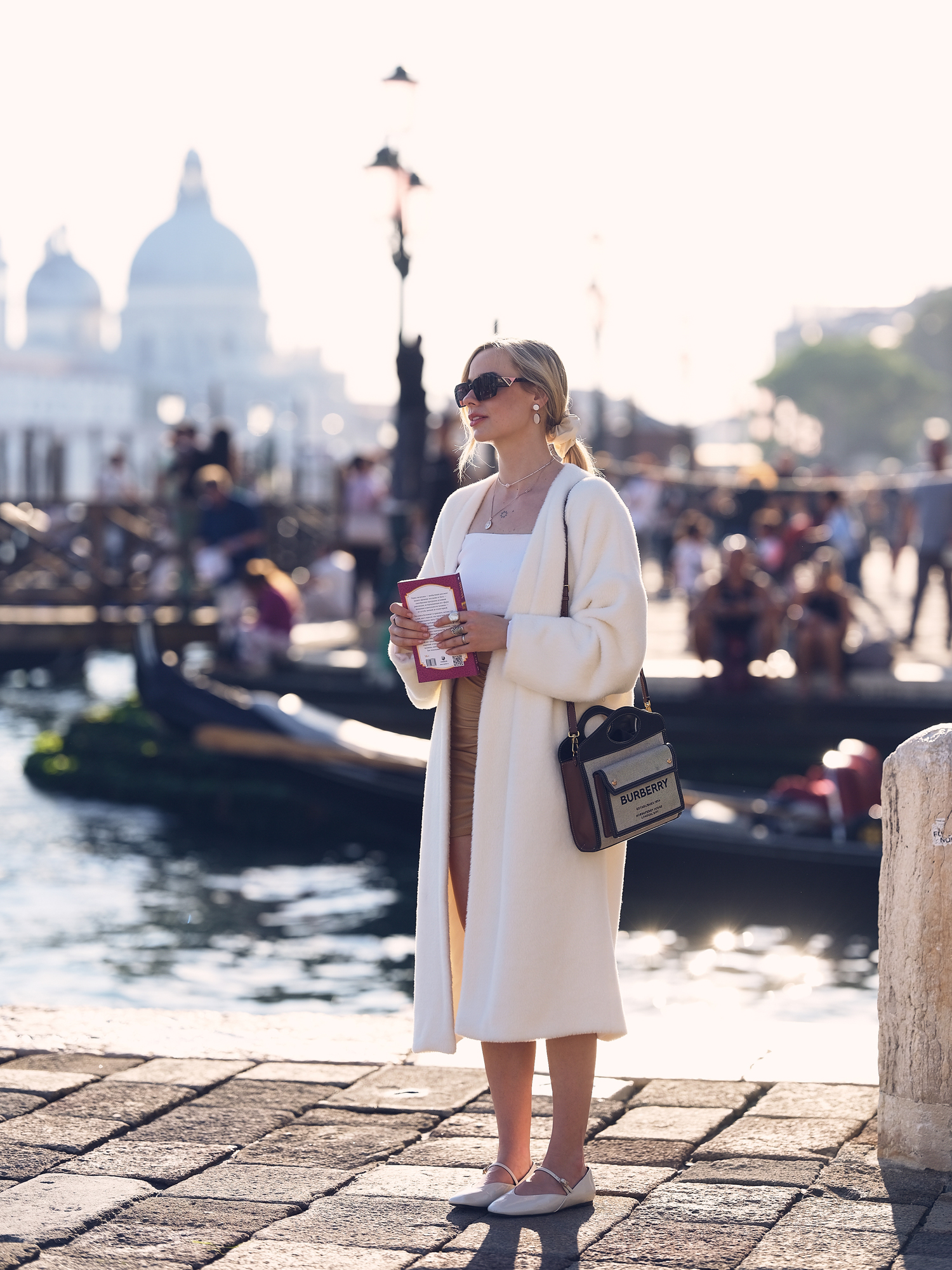 Ideas and locations for a portrait and blogger photoshoot by Venice photographer Alina Indi
