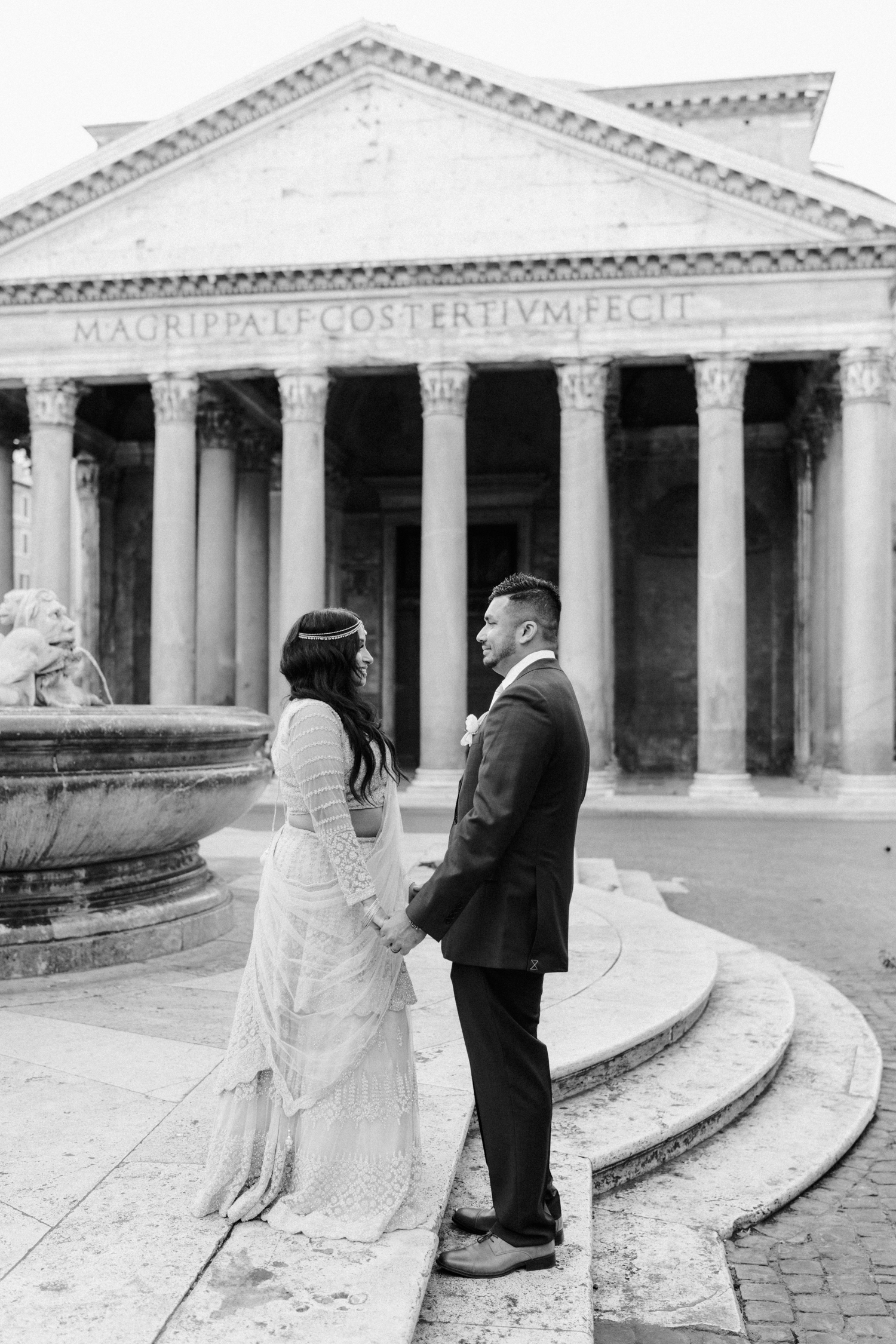 Where to take the best wedding photos in Rome by professional photographer in Italy