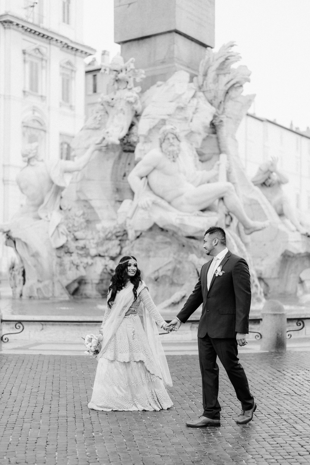 Book a professional wedding photographer in Rome