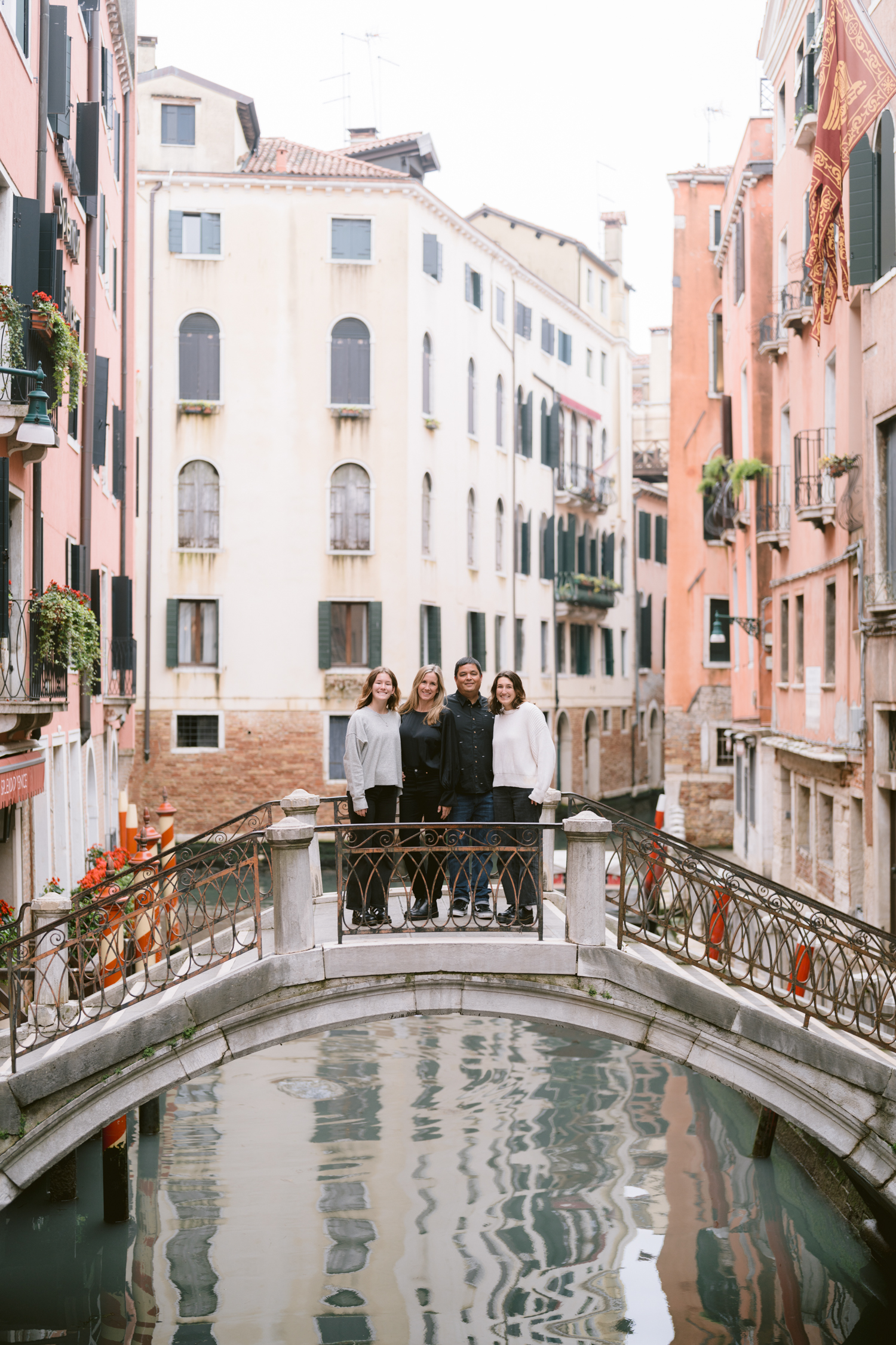 Venice family photographer Alina Indi for your family photoshoot in Italy