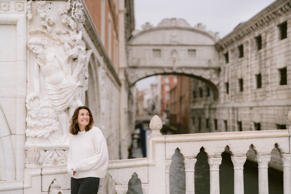 Alina Indi is a Venice family professional photographer for your vacation photoshoot