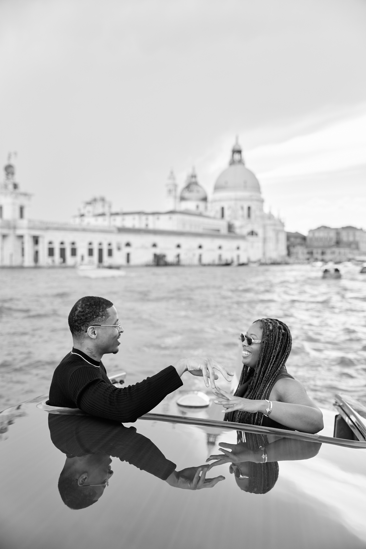 Venice couples photoshoot near famous Venetian bridges.